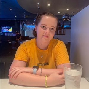 Meet your Posher, Candace